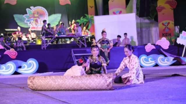 800 Pelajar Bersih-bersih Pantai Warnai Perhelatan Pesona Beach Festival 2025