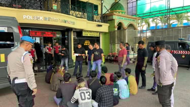 Ditangkap Usai Lakukan Pengerusakan dan Ancam Warga Pakai Sajam, Ternyata Positif Sabu