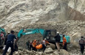 La agencia de geología de ESDM llama al deslizamiento de tierra del deslizamiento de tierra de la montaña Horseshoe en Cirebon en la zona vulnerable del movimiento de la tierra Longsor di Gunung Kuda Cirebon.