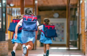 El gobierno de Maharashtra emite pautas para las escuelas, solicita realizar sesiones de asesoramiento, exigir cámaras de CCTV y escrutinio del personal Maharashtra govt issues guidelines for schools, asks to conduct counselling sessions, mandates CCTV cameras