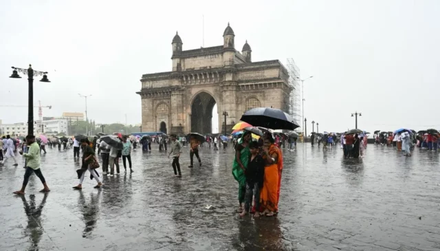 Mumbai weather updates: IMD issues yellow alert, predicts partly cloudy sky with possibility light rainfall