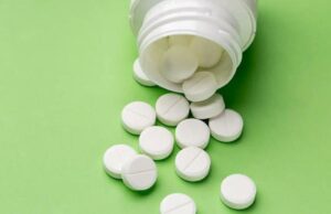 Estudio vincula los antibióticos durante la infancia a la pubertad temprana en niñas Antibiotics during infancy linked to early puberty in girls: Study