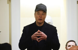 Cuando se trata de IA, los republicanos quieren mucho dinero y no hay regulaciones Elon Musk speaks during a Cabinet meeting with President Donald Trump at the White House in Washington, Wednesday, Feb. 26, 2025. (Pool via AP)