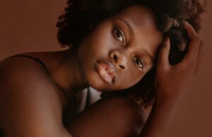 El movimiento natural del cabello fue realmente el movimiento de giro The Natural Hair Movement Was Really The Twist-Out Movement