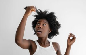 6 hacks del mundo real que evitan las puntas abiertas 6 Real World Hacks That Prevent Split Ends