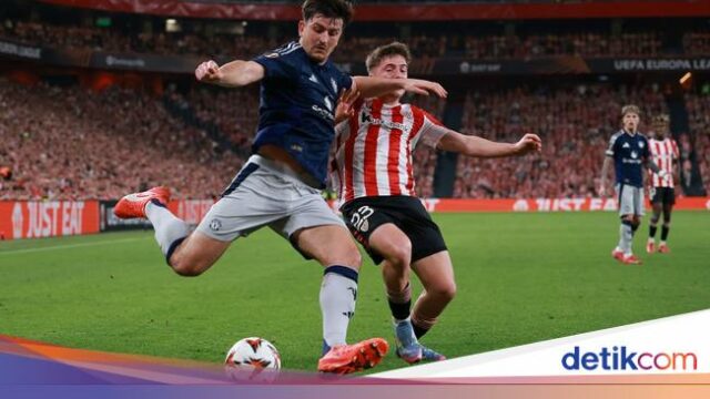 Aksi Harrydinho, Saat Maguire 'Kesurupan' Ronaldinho Jadi Winger MU