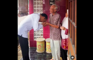 ¿Jokowi visitó el supervisor de la Casa Kasmudjo en UGM, relacionado con el caso del diploma? Jokowi Kunjungi Rumah Kasmudjo Dosen Pembimbing di UGM, Terkait Kasus Ijazah?