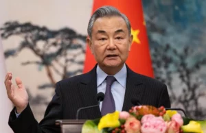 Tensiones de India-Pakistán: el FM chino Wang Yi insta a un alto el fuego duradero en la llamada con la NSA Doval India-Pakistan tensions: Chinese Foreign Minister Wang speaks to NSA Doval, calls for lasting ceasefire with Pak