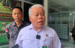 Hace nuevamente llamó a tres ex personal del Ministro de Educación y Cultura Nadiem Makarim Hace nuevamente llamó a tres ex personal del Ministro de Educación y Cultura Nadiem Makarim