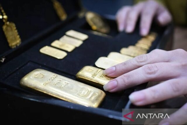 El precio del oro de Antam aumentó en IDR 6,000 a IDR 1.942 millones/gramo el sábado

