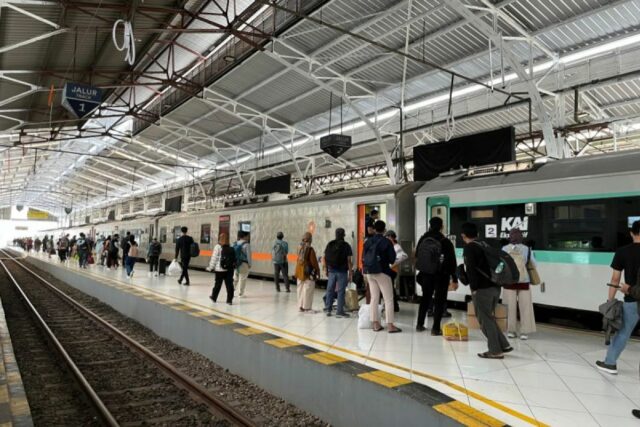 Kai Purwokerto partió de 17.424 pasajeros al final de unas largas vacaciones

