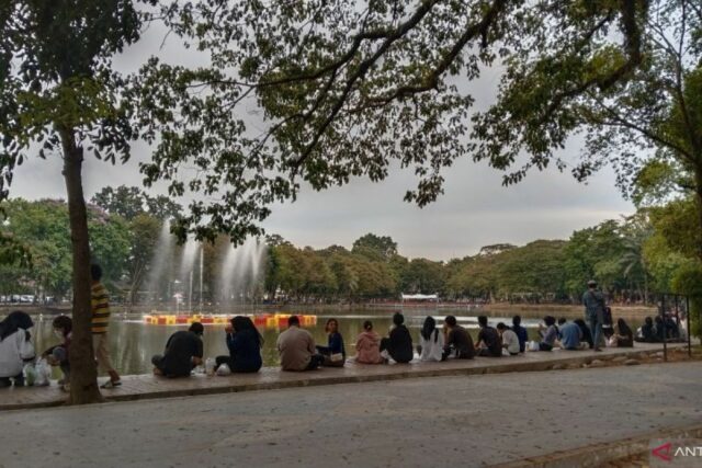 Taman Kambang Iwak se convirtió en un lugar de pilar para disfrutar de las vacaciones de fin de semana en Palembang

