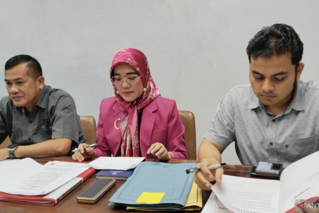 122 Maestros en la Universidad de cuadros de Palembang Bangsa Rechazan la cancelación de S2 Grado

