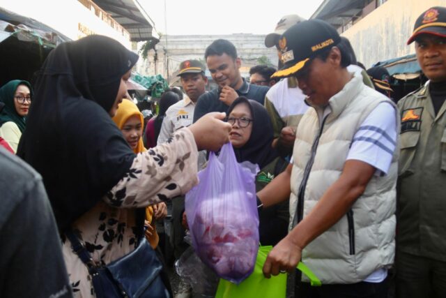 Cirebon City optimiza el programa de basura en 32 puntos

