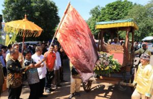 El gobierno de la ciudad de Cirebon hace que Kirab se príncipe Pulasaren sea una atracción turística El gobierno de la ciudad de Cirebon hace que Kirab se príncipe Pulasaren sea una atracción turística