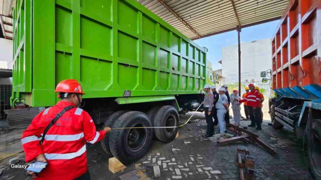 ¡Intervenir la Agencia de Transporte de Probolinggo! El conductor del camión Odol está atacado

