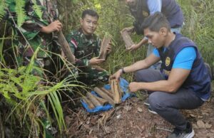 Mujer larga Jalan Malinau Hadang Gaharu Hunter Mujer larga Jalan Malinau Hadang Gaharu Hunter