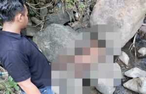 El cadáver sin la identidad de los residentes de Candiwates Prigen, supuestamente se resbaló mientras se bañaba en el río El cadáver sin la identidad de los residentes de Candiwates Prigen, supuestamente se resbaló mientras se bañaba en el río