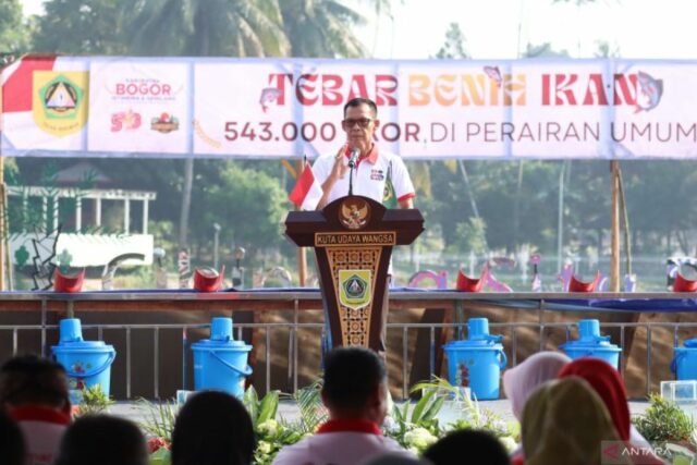 El gobierno de Bogor Regency propaga 543 mil semillas de peces en 15 situ en la conmemoración de HJB


