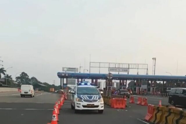 Ingeniería de contrato se implementó en la carretera de peaje de Jagorawi en Puncak desde el sábado por la mañana

