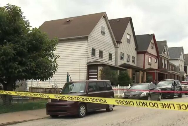 Una niña de 2 años muere después de ser insensible a la piscina de Pittsburgh

