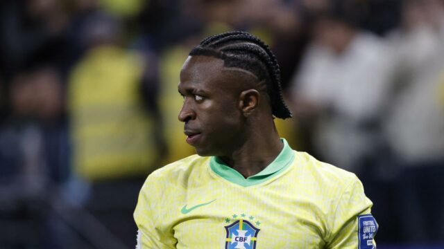 Vinicius Junior cojera durante Brasil vs Paraguay FIFA World Cup Vinicius Junior cojera durante Brasil vs Paraguay FIFA World Cup 2026 Calificador