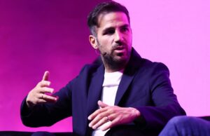 Fábregas cierra la interpeculación y votos para continuar en Como Fábregas cierra la interpeculación y votos para continuar en Como