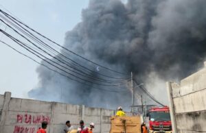 500 casas semi permanentes quemadas en el Kapok Muara