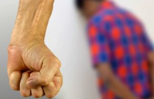 Ataque a los residentes cuando se absorben en el café, 2 hombres y 2 niños fueron arrestados por la policía Serang Warga Saat Asyik Ngopi, 2 Pria dan 2 Anak Ditangkap Polisi