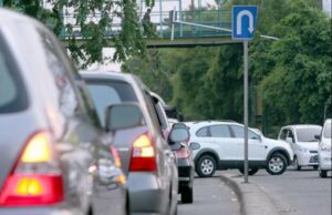 El número de automóviles en Indonesia es solo 157 unidades El número de automóviles en Indonesia es solo 157 unidades