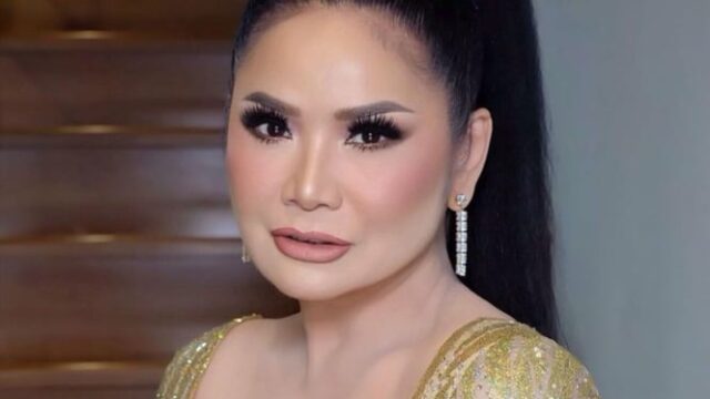 Explicación de Vina Panduwinata sobre consejos virales en Al Ghazali "No seas como su padre"

