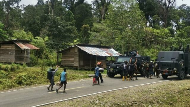 Tni Buru rebeldes Opm tirador Kodim miembros de Kodim 1715 Yahukimo en las montañas Papúa

