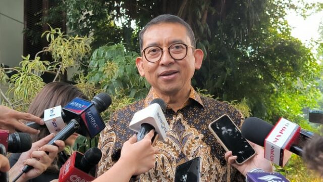 Jawaban Menohok Fadli Zon soal Kritik Stairlift Borobudur