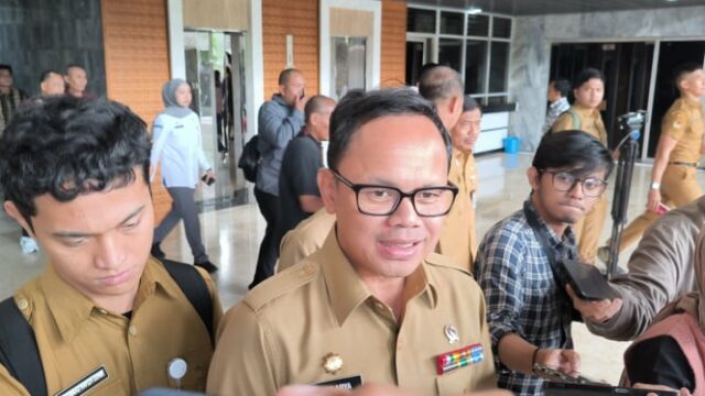 El Ministerio de Asuntos Internos en Información sobre la Isla El Ministerio de Asuntos Internos en Información sobre la Isla de Indonesia se vende en línea