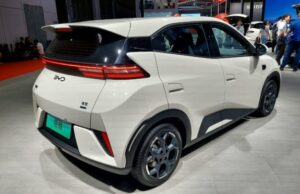 El precio de Rp130 millones, este automóvil eléctrico tiene el potencial de preocupar a otros fabricantes Mobil listrik BYD Seagull di Shanghai Auto Show 2025