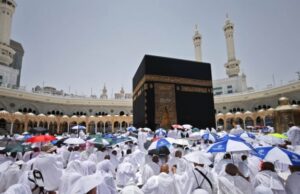 Los peregrinos virales de Bandung fueron enviados a casa, esta fue la respuesta del Ministerio de Religión en Java Occidental. Jemaah salat jumat di Masjidil Haram, Mekah, Arab Saudi