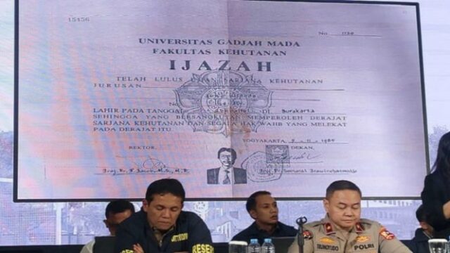 Tesis hasta que Kkn Jokowi todavía esté en cuestión, abogado: ha sido examinado por la investigación penal

