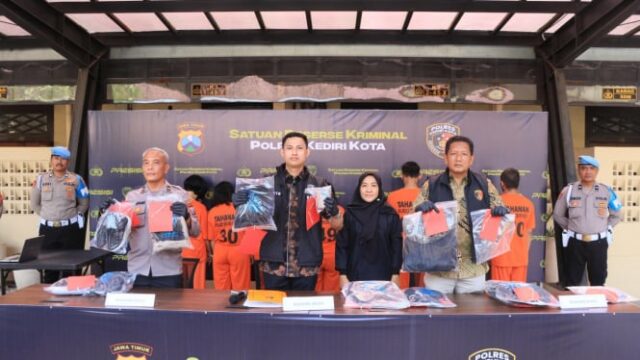 Se argumenta la trama de los hijos de los ladrones Se argumenta la trama de los hijos de los ladrones provinciales, en acción en Mal Kediri a Jogja