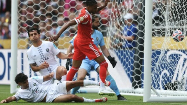 Digno de que Bayern le dispare, resulta que los jugadores del Auckland City FC son empleados de oficina, capitán de un vendedor

