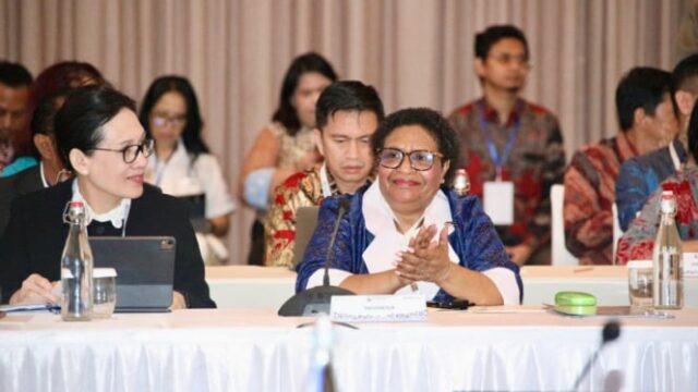 Wamendagri Rebekah garantiza que seis provincias en Papuan los fondos Wamendagri Rebekah garantiza que seis provincias en Papuan los fondos para administrar los casos de malaria