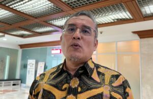 Los académicos llaman a miles de miles de millones de rupias y sospechosos durante conferencias excesivas, incluidas la sátira? Los académicos llaman a miles de miles de millones de rupias y sospechosos durante conferencias excesivas, incluidas la sátira?