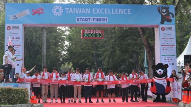 Seguido de 5 mil corredores, la excelencia de Taiwán Happy Run 2025 se ha celebrado con éxito

