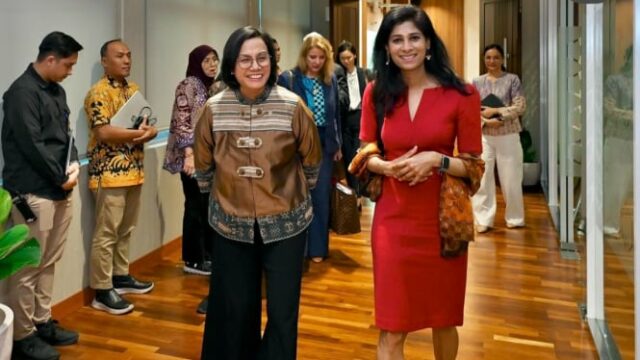 Sri Mulyani conoció a los funcionarios del FMI, discutir los trastornos económicos mundiales

