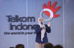 Hacer la mejor experiencia del cliente, los directores de Telkom visitan a los clientes y examinan la infraestructura digital en Surabaya Hacer la mejor experiencia del cliente, los directores de Telkom visitan a los clientes y examinan la infraestructura digital en Surabaya