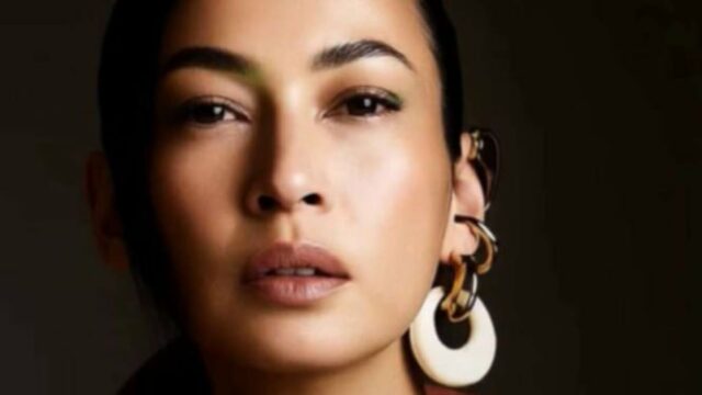 Mely Worslaw coopera la cantante de Malasia Misha Omar, dijo un sentimiento de orgullo

