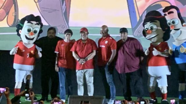 Indro Warkop lloró mientras miraba las caricaturas de la película Warkop Dki, ¿por qué?

