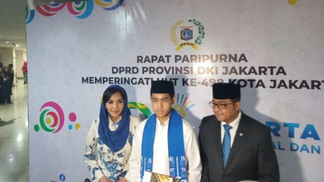 498 aniversario de Yakarta, atletas DKI ganando Pon Gold

