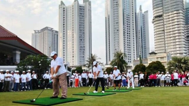 Exitoso, el torneo de golf Kemayoran PPK con precios fantásticos

