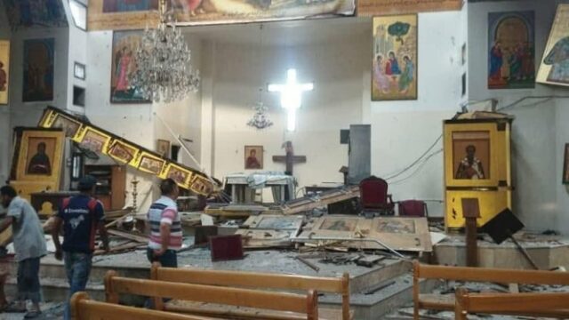 20 personas fueron asesinadas en un bombardeo de suicidio en la Iglesia Siria Damasco

