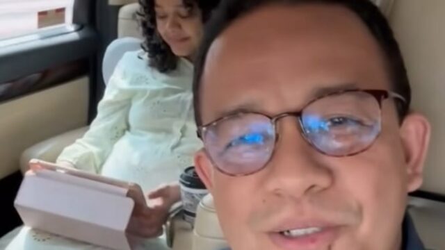 Momento feliz Anies Baswedan lleva al primer niño en irse a casa

